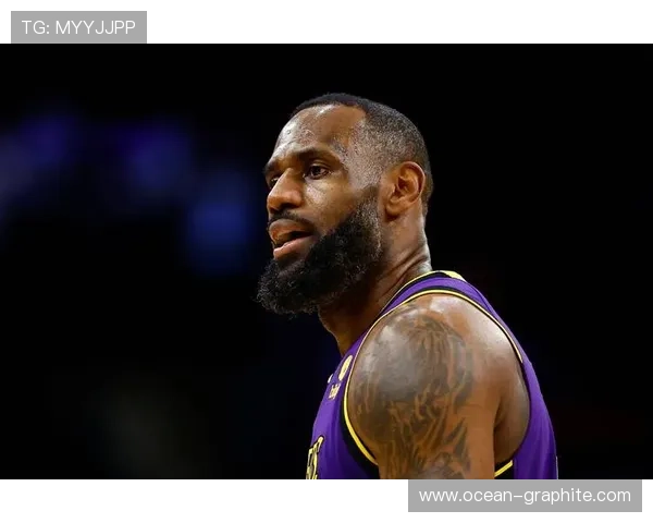 里夫斯精准反击背传詹姆斯强势对抗默里成功打成21